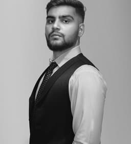 Portrait photo of Mehal Rashid